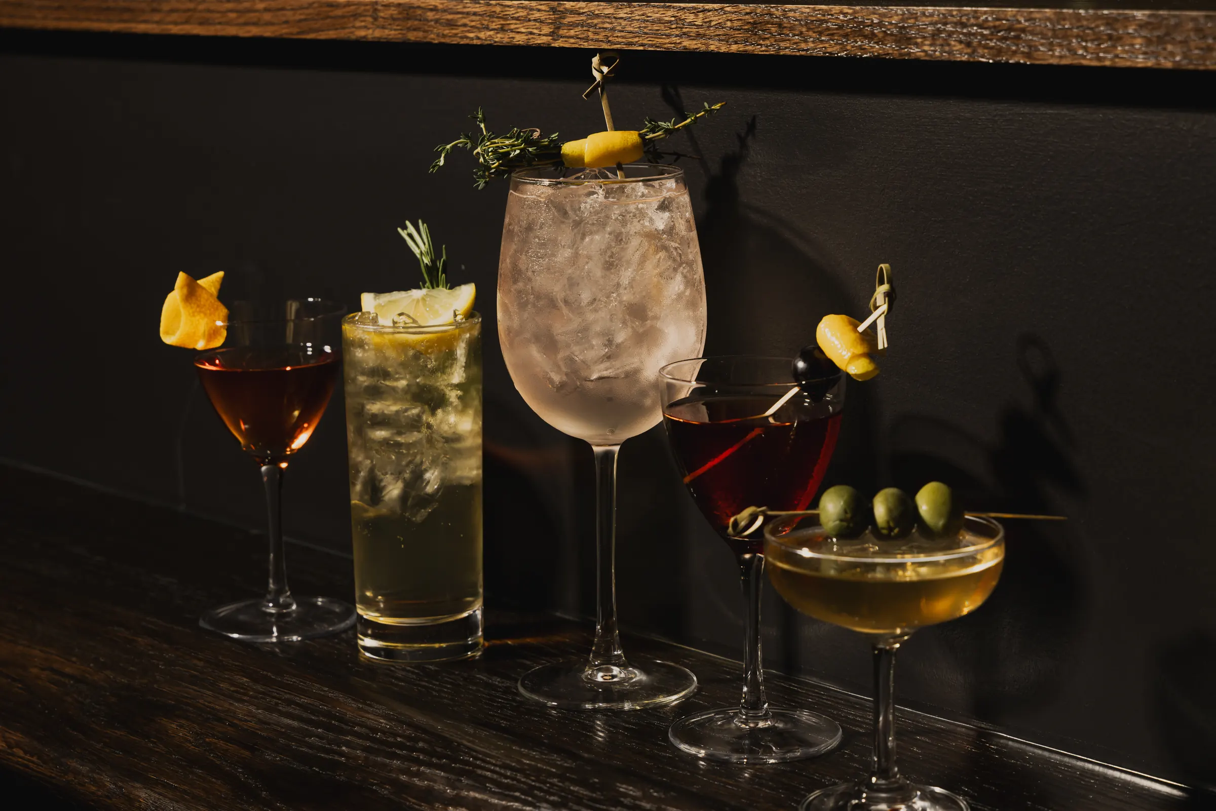 Bar Rosso vermouth cocktail lineup, including a martini and a vermouth spritz